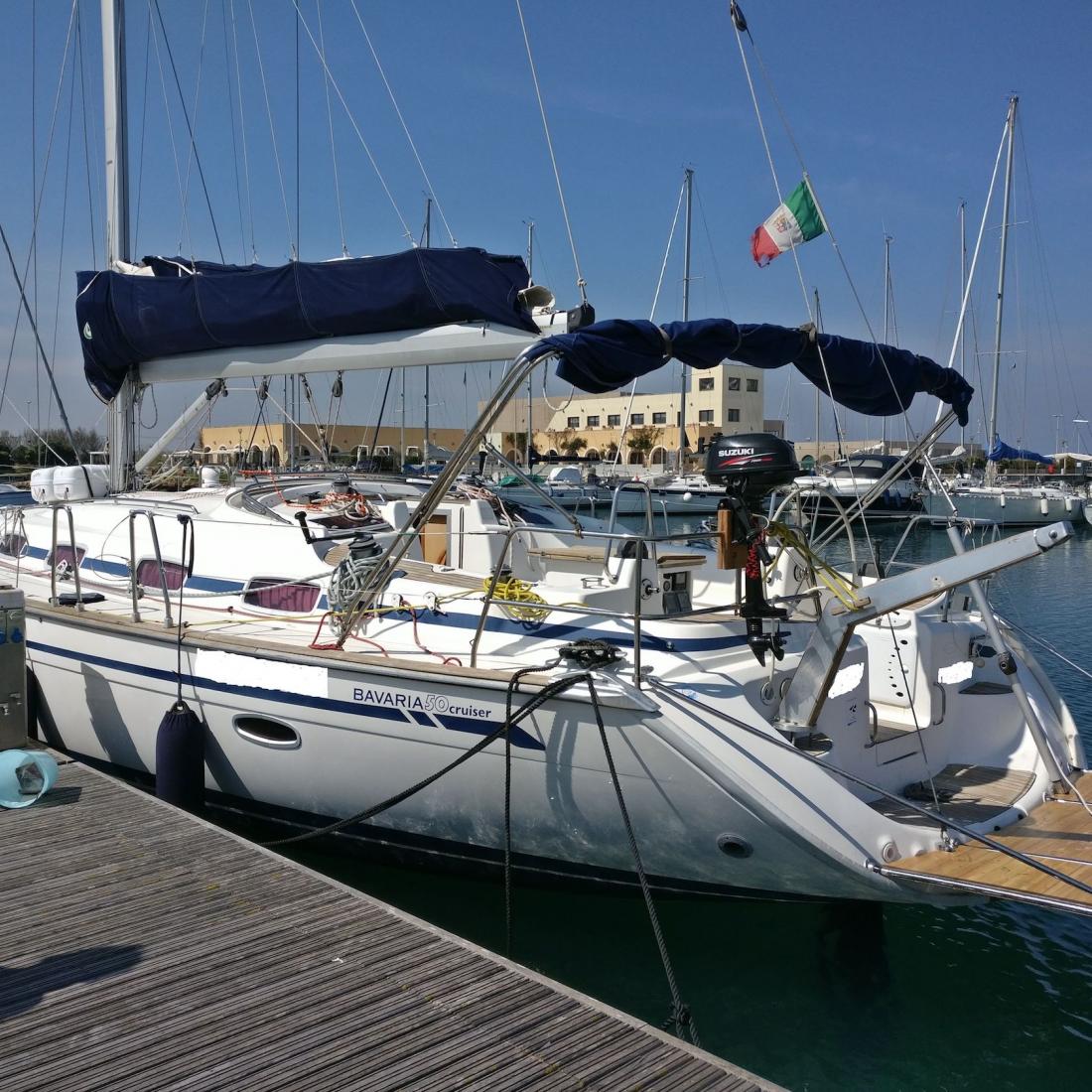 barca bavaria 50 mare puglia legge leuca otranto grecia crocera charter skipper vacanza mare italia