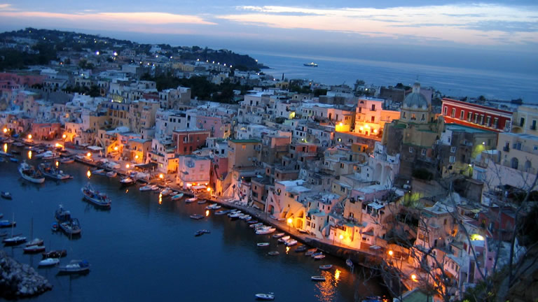capri ischia procida barca vela sailing italy vacanze 