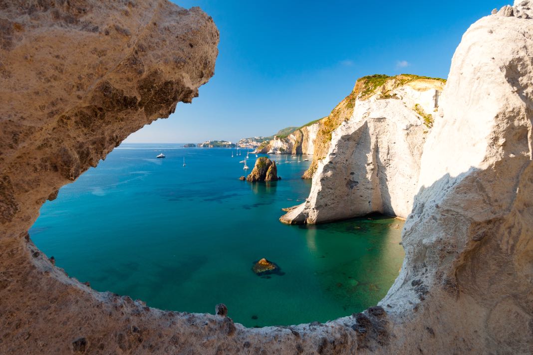 pontine ponza ventotene vela sail charter vacanze barca