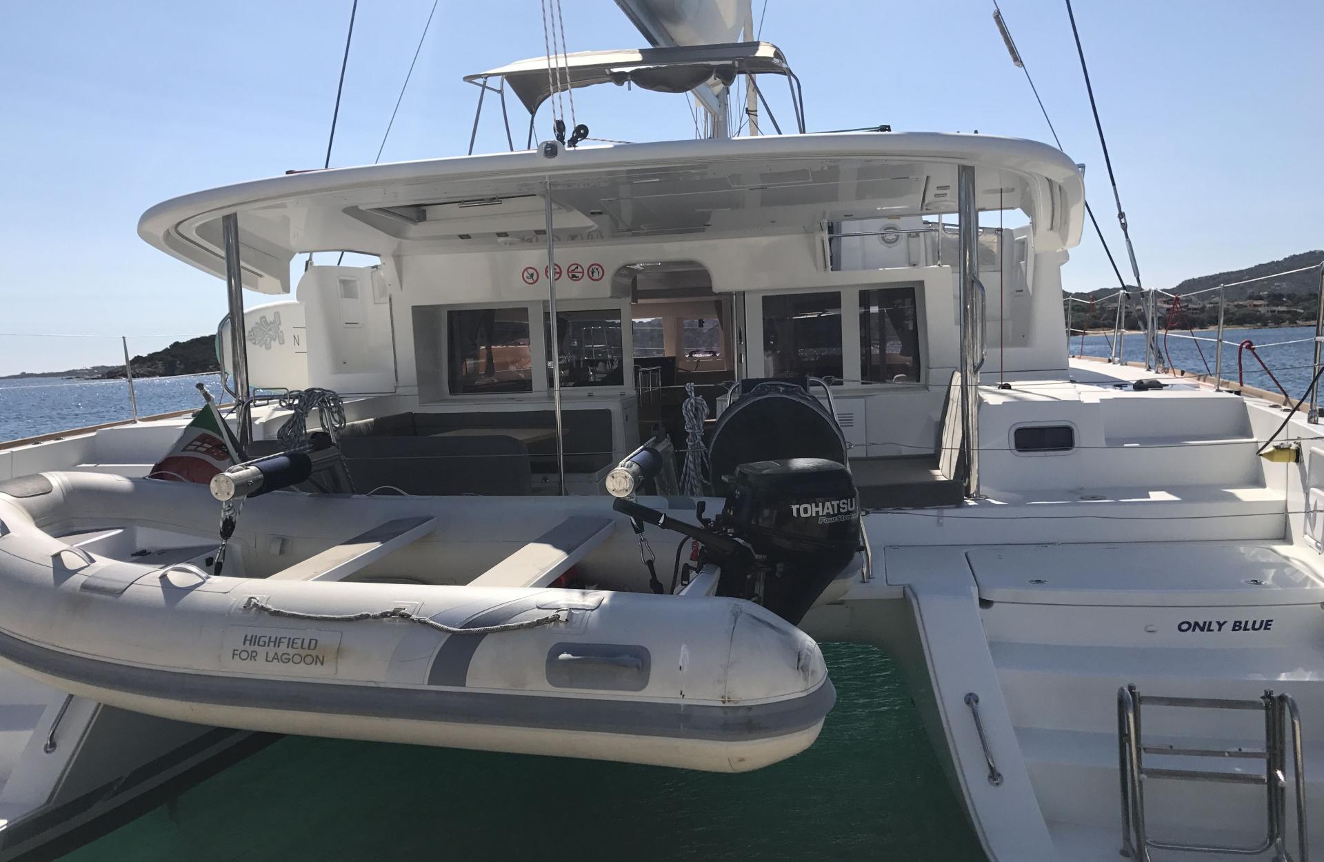 catamarano cala de medici toscana vela charter noleggio vela livorno