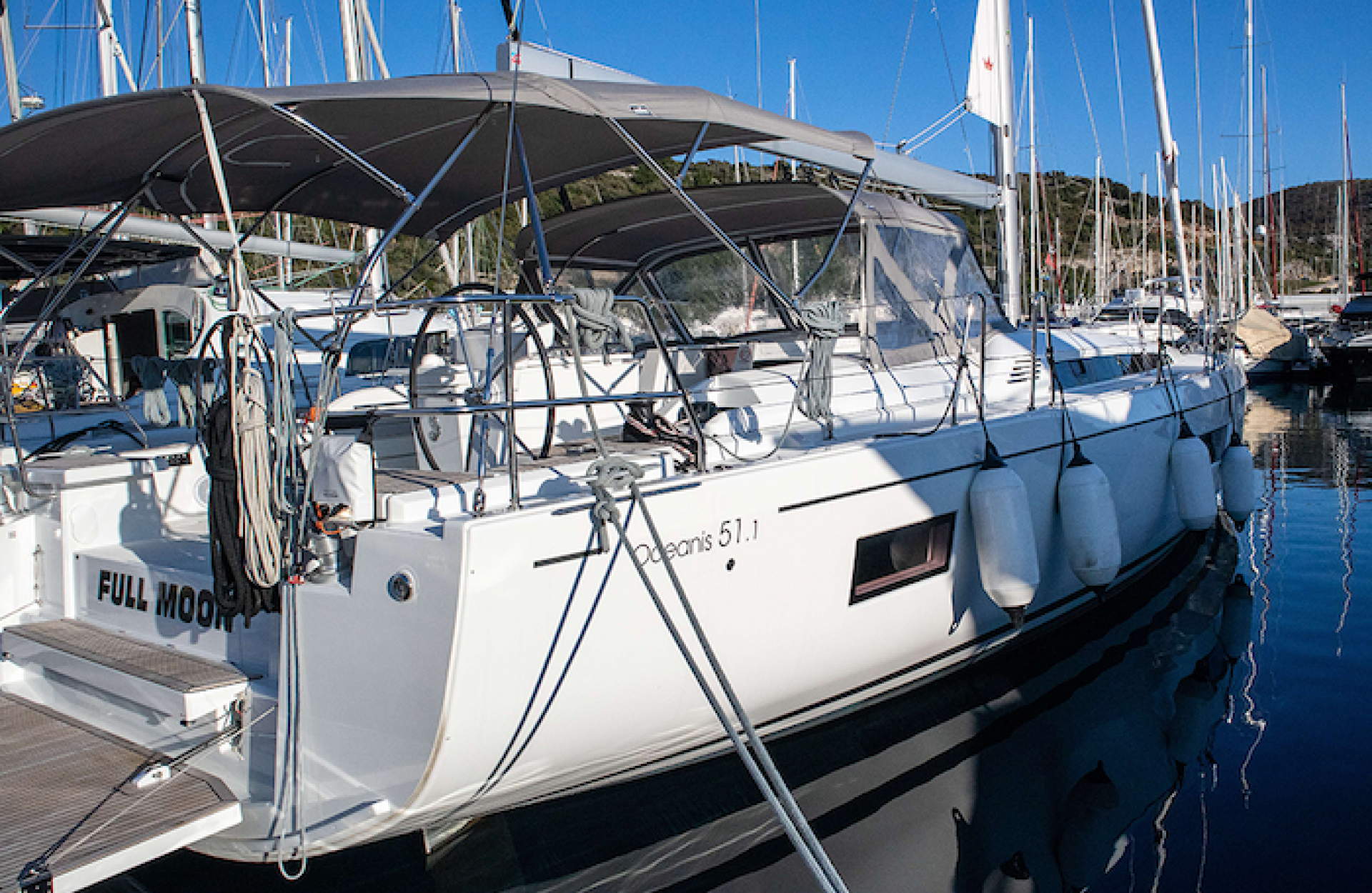 oceanis beneteau charter vela sail croatia croazia skipper rent boat tireeno