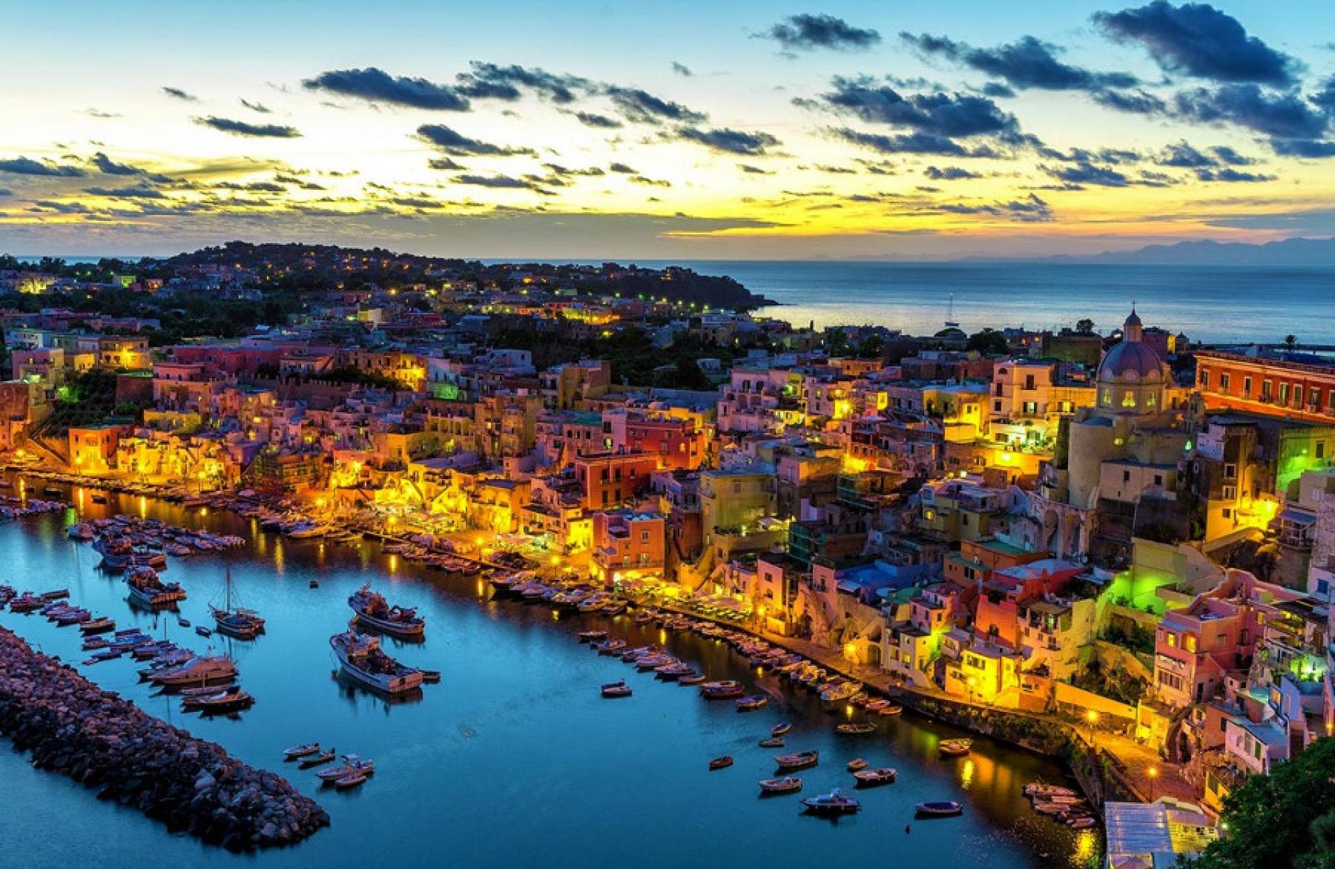ischia procida procida2022 capri napoli italia barca vela vacanze