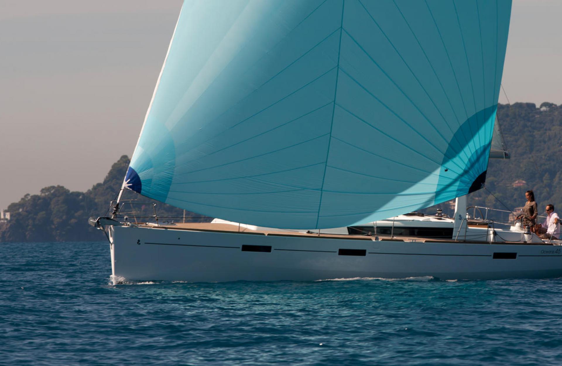 oceanis barca vela liguria la spezia portovenere lerici toscana italia 