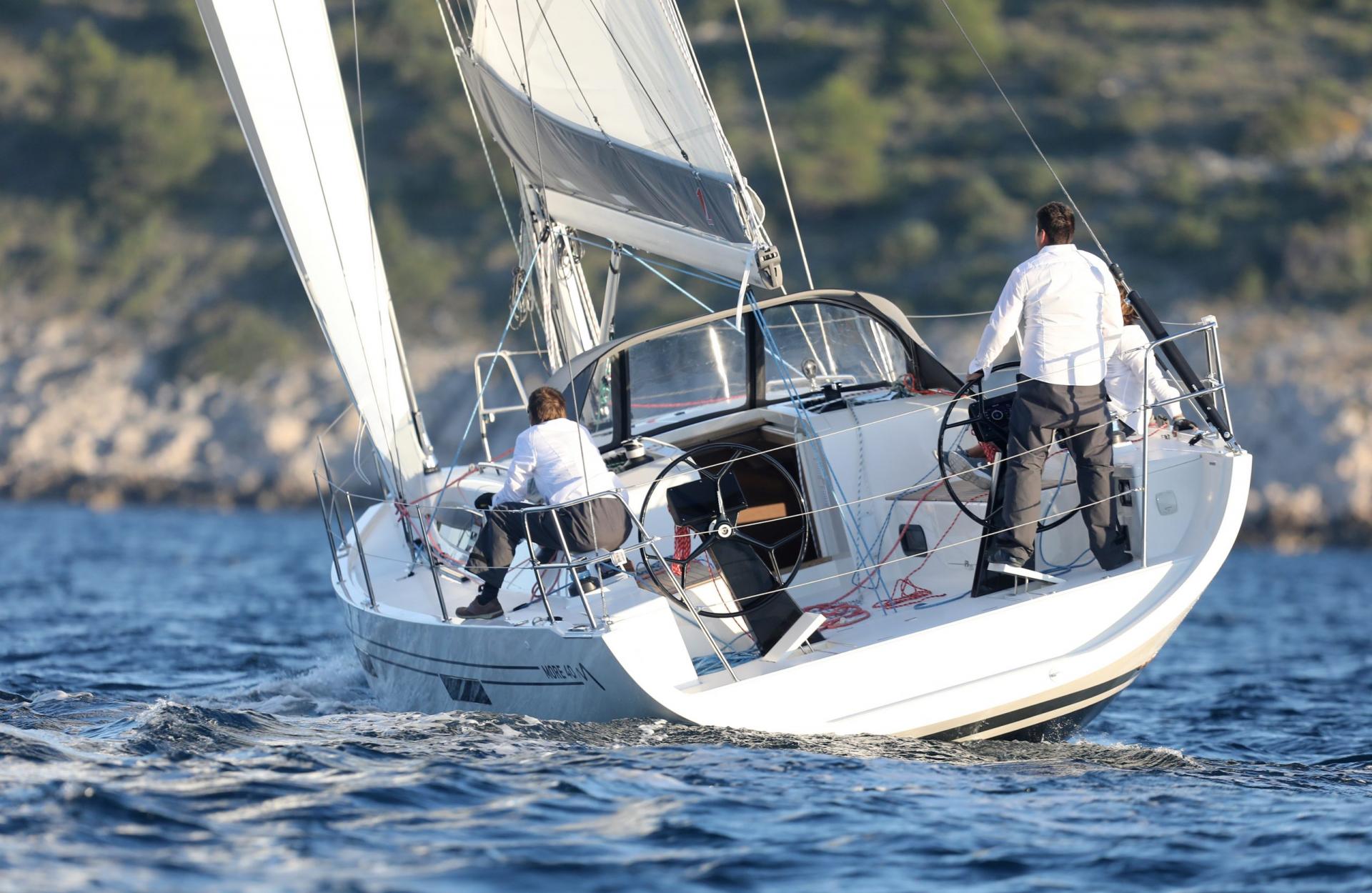 more vela sail boat charter liguria toscana fezzano la spezia 