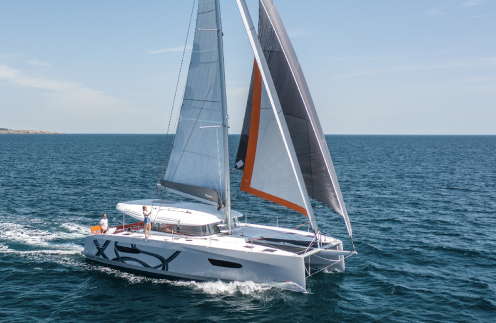 catamarano excess pontine