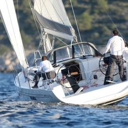 more vela sail boat charter liguria toscana fezzano la spezia 