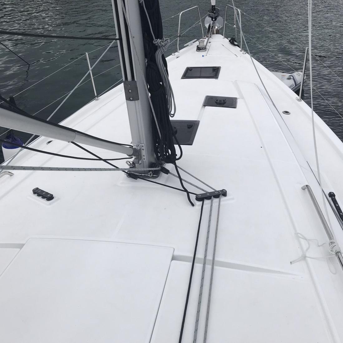 oceanis charter vela sardegna costa smeralda maddalena skipper vacanze mare italia corsica 