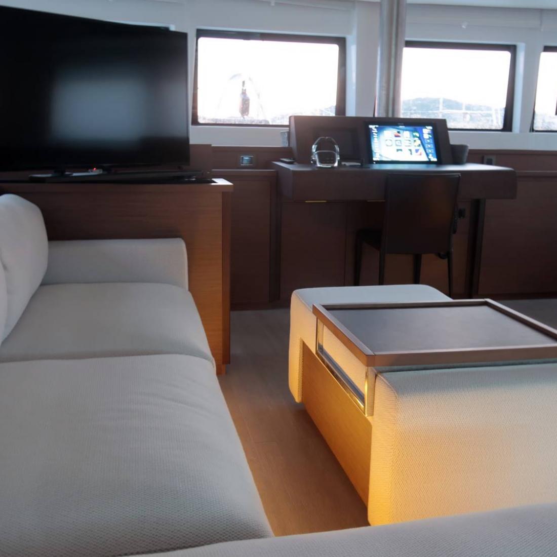 cat catamarano charter saredegna costa smeralda porto cervo skipper lagoon vacanze italy sardinia sea summer luxury