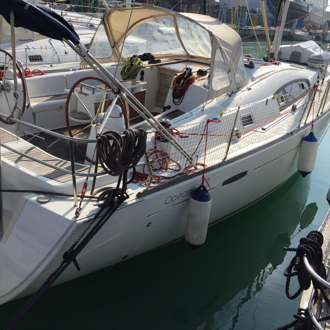 oceanis vela charter barca sardegna costa smeralda italia mare vacanza skipper 
