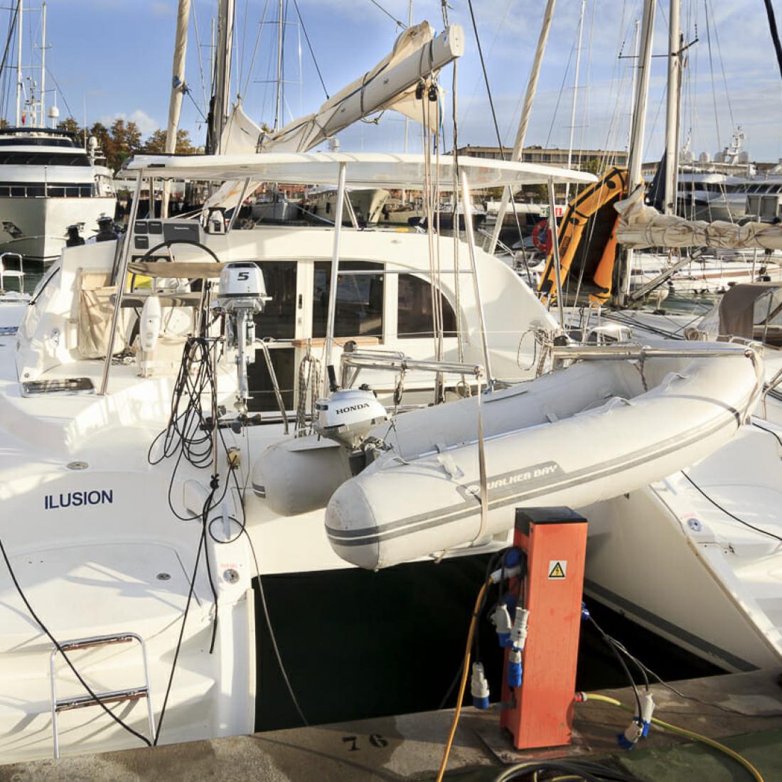 cat catamarano mare charter skipper maiorca baleari minorca ibiza vacanza sail vela 