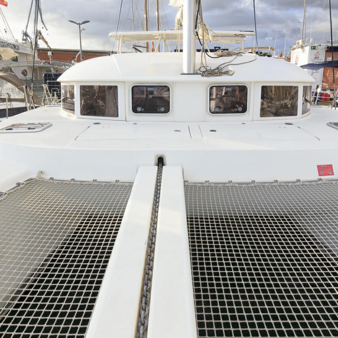 cat catamarano mare charter skipper maiorca baleari minorca ibiza vacanza sail vela 