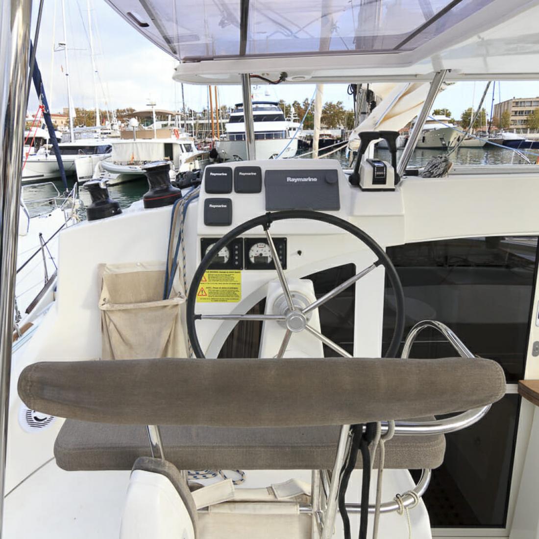 cat catamarano mare charter skipper maiorca baleari minorca ibiza vacanza sail vela 
