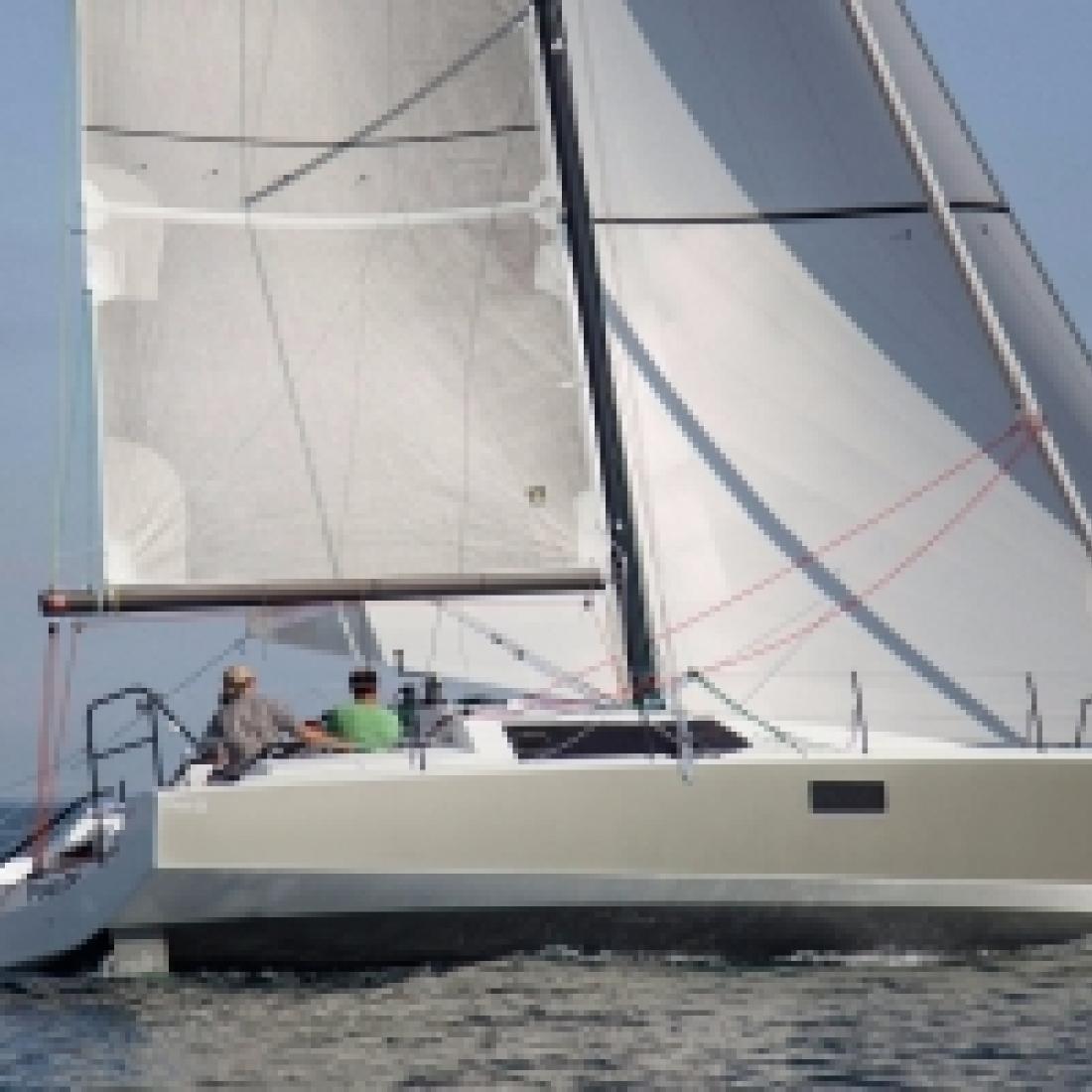 pogo sail vela cote azure costa azzurra charter tolone provenza francia france bareboat