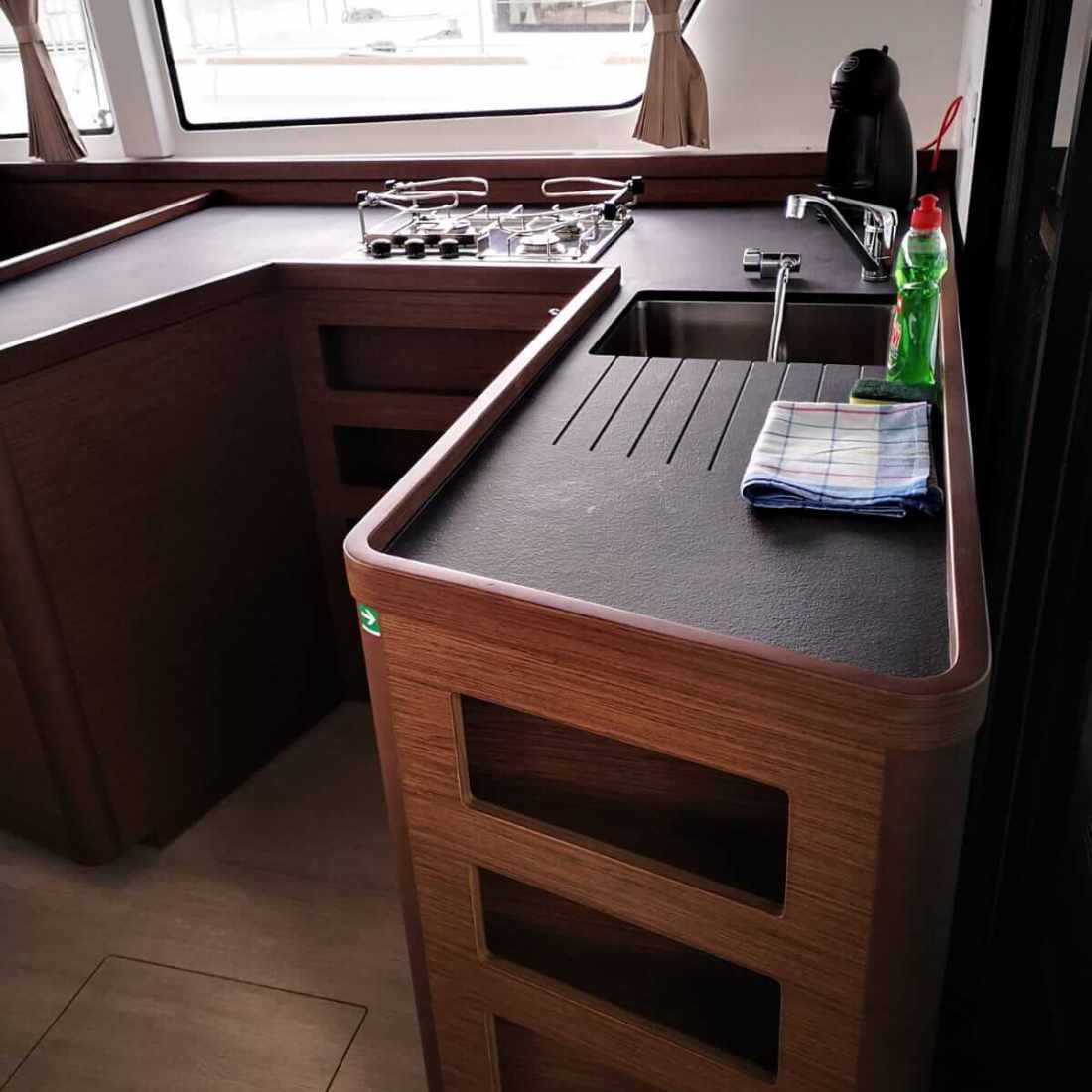 lagoon cat catamarano croatia croazia dubrovnik ragusa charter bareboat skipper vela sail adriatic