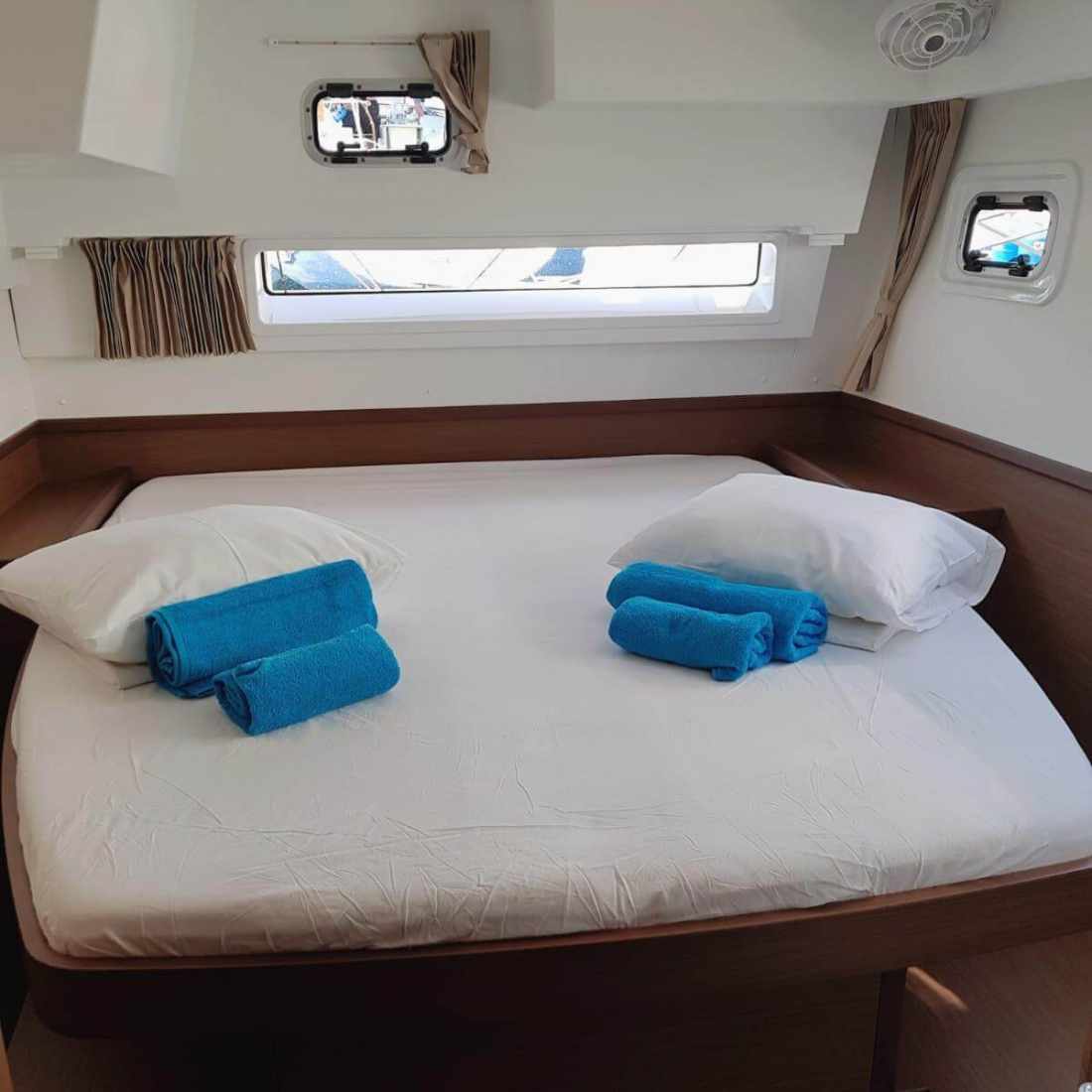 lagoon cat catamarano croatia croazia dubrovnik ragusa charter bareboat skipper vela sail adriatic