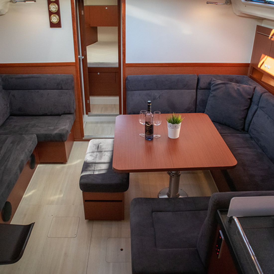 barca vela sail charter boat sail sailing hanse croatia croazia adriatico bareboat