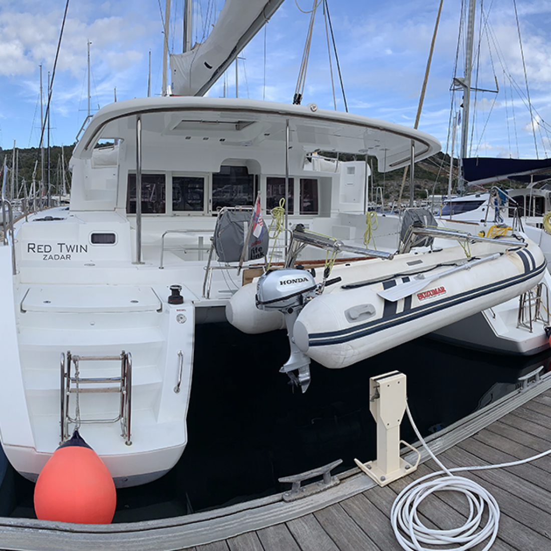 catamarano cat croatia croazia charter rent boat sail sailing vela skipper adriatico
