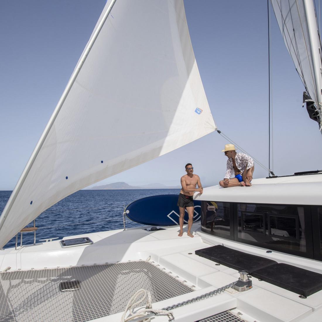cata catamarano eolie egadi sicilia trapani lagoon charter vela
