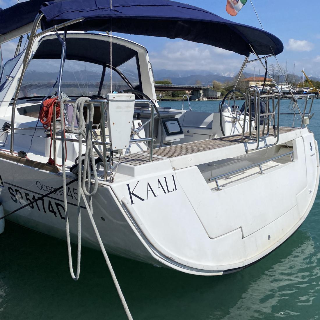 oceanis barca vela liguria la spezia portovenere lerici toscana italia 