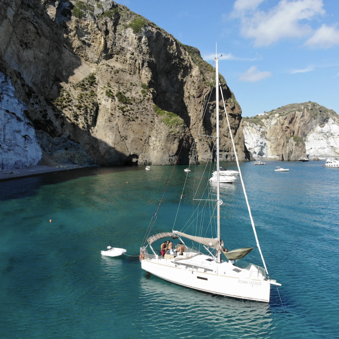 sun odyssey nettuno lazio pontine ponza palmarola vela charter