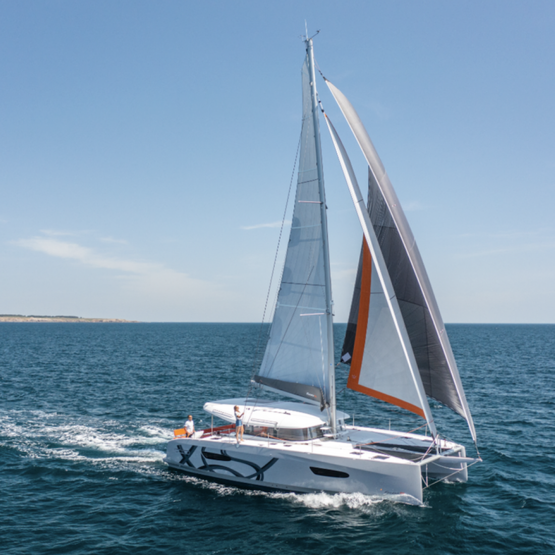 catamarano excess pontine