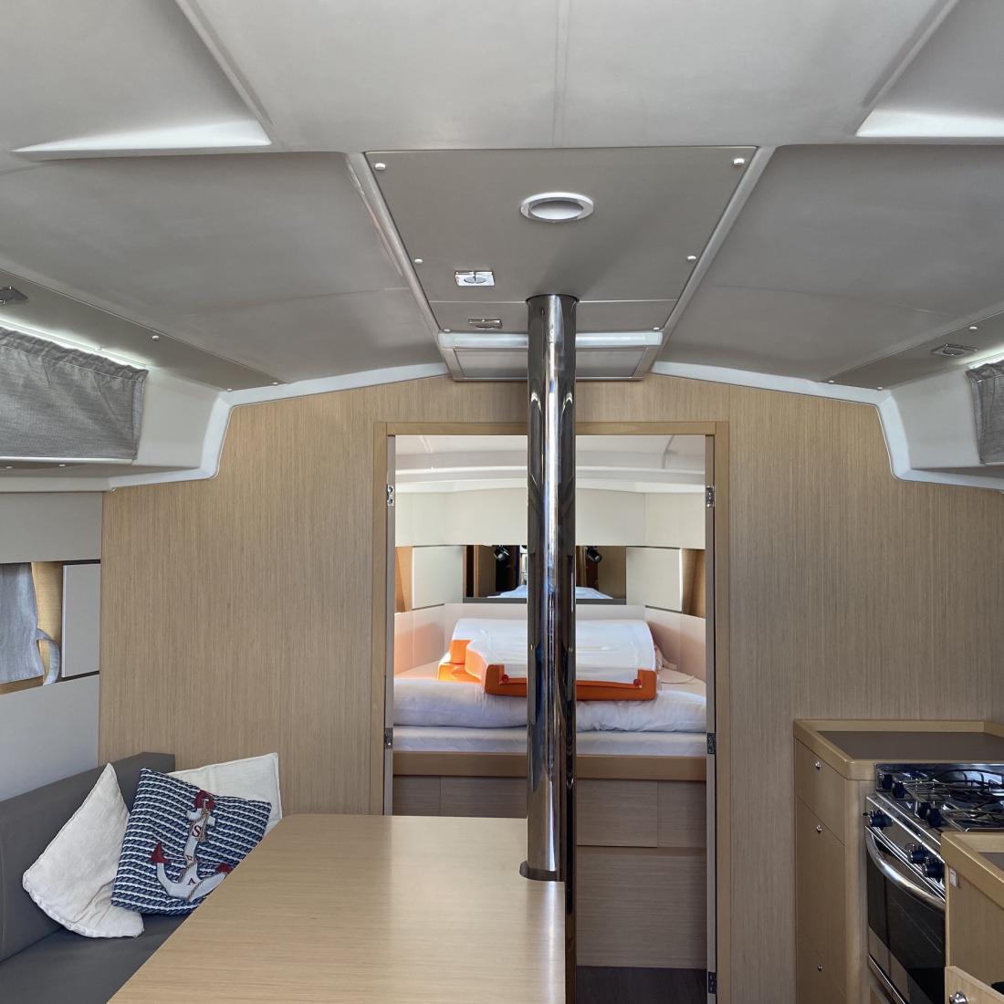 oceanis liguria toscana charter vela