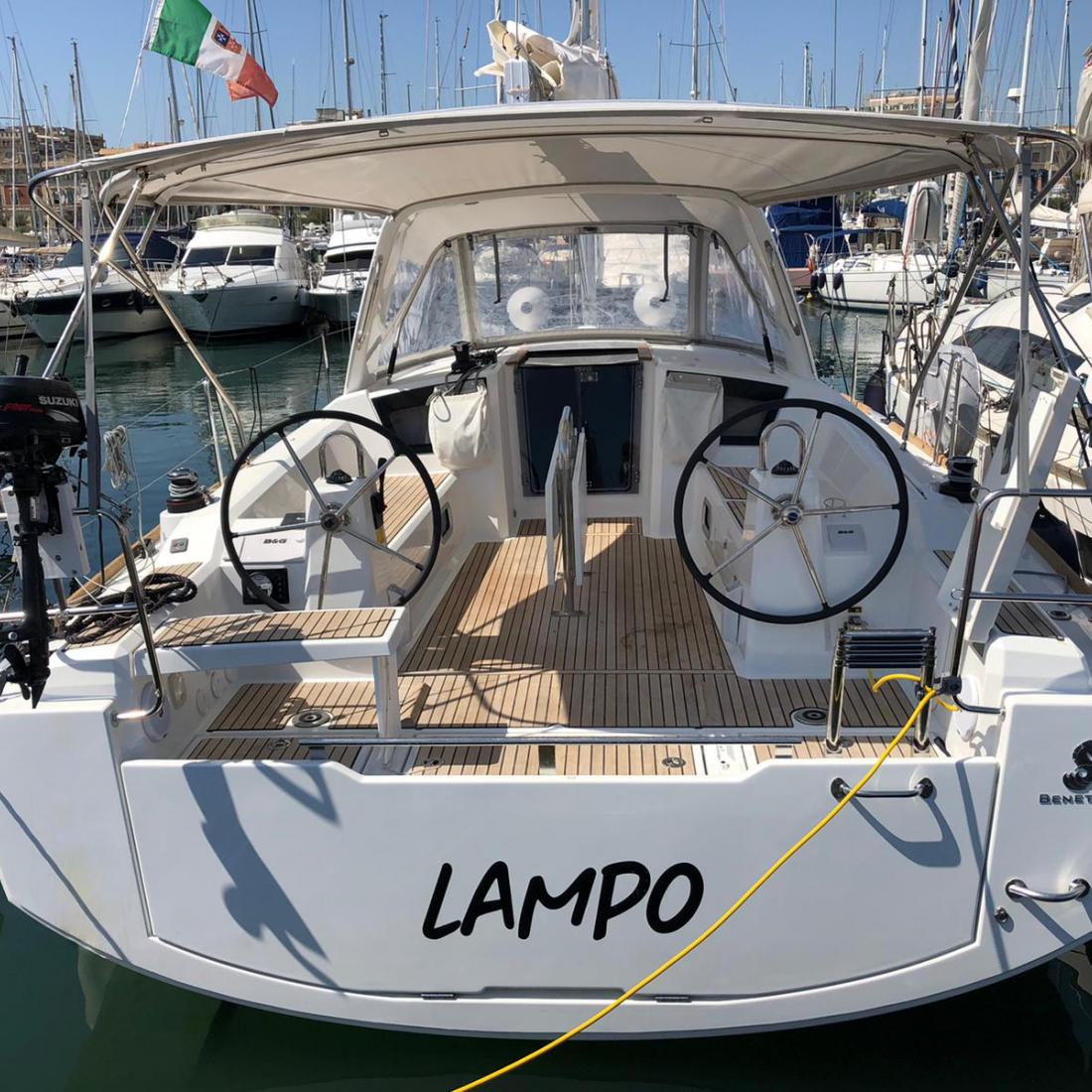 oceanis liguria toscana charter vela
