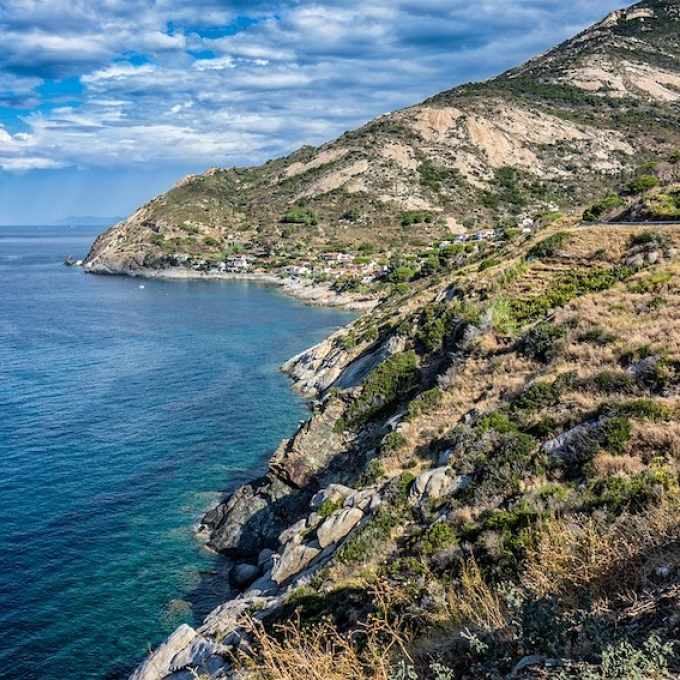 vel trekking sail elba capraia corsica