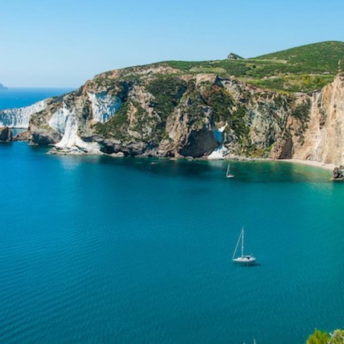 pontine ponza ventotene palmarola lazio vela charter vacanza